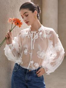 Aveloria Rosie 极简主义设计高端知性优雅白色 3D 花卉镂空性感透明蝴蝶结领带领长袖女式衬衫