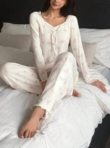 DAZY طقم بيجاما بتصميم Bowknot مزخرف بالكشكشة والحشوات الدانتيل الناعمة