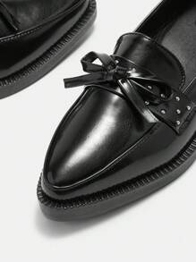 CUCCOO CURVES Zapatos planos de mujer con plataforma ancha, suela gruesa, puntera afilada, color negro sólido, escote pronunciado, estilo apto para las cuatro estaciones, con remaches y lazo, en estilo inglés