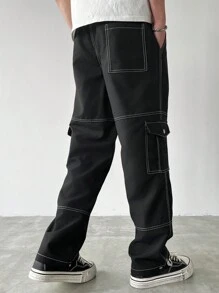 Claim Dot 男士年轻街头风格，INS 畅销百搭仿牛仔拼布工装裤。黑白撞色缝线和超大工装口袋设计，是送给男朋友或老公的绝佳礼物。宽松直筒裤型，是街头潮流和 Y2K 时尚的理想之选。宽松裤型，秋季 - 黑色 - 查看 6