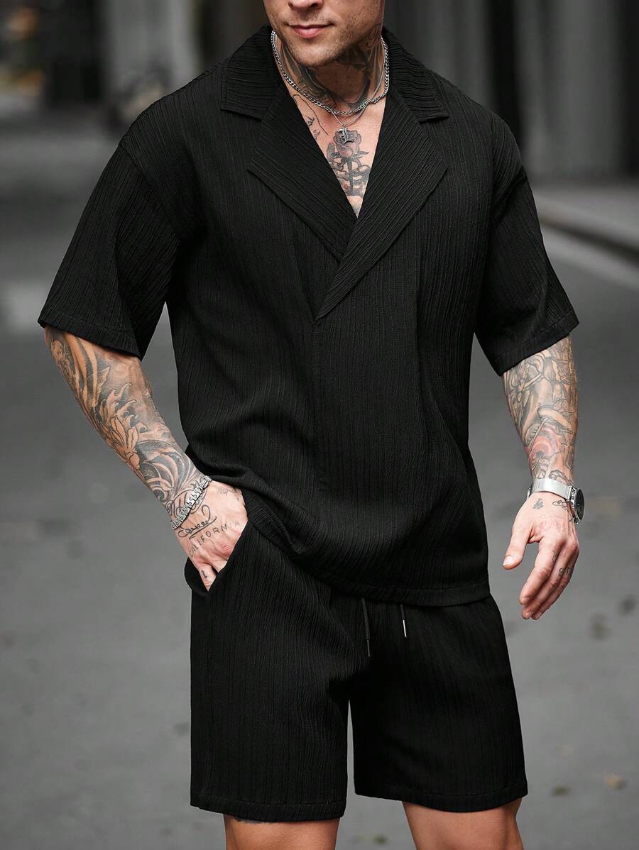 Manfinity RSRT Men's Casual Daily Wear For Beach Vacations, Featuring A Classic Black Loose-Fit Casual Shirt Set With Short Sleeves And A Gun Collar, Made From Vertical Striped Pleated Textured Jacquard Fabric. This Outfit Is Perfect For Hawaiian Beach Vacations, Music Festivals, And Everyday Wear. It Makes A Great Gift For Boyfriends Or Husbands, Designed With A Stylish Loose Drop-Shoulder Fit. Men's Solid Color Short Sleeve Polo Shirt And Shorts Set Men Clothes Outfits For Men Men Shirt Co-Ord ,Men Shorts Set ,Men Two Pieces Outfits - Black - View 1