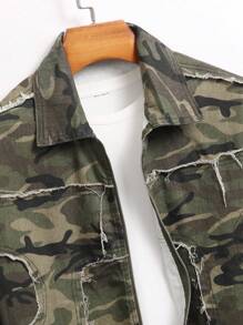 Manfinity EMRG Men's Casual Camouflage Print Fringed Denim Jacket