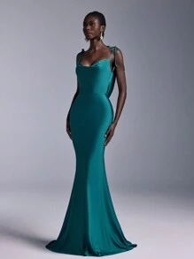 Elitara Elegant Green Glossy Knitted Sling, Shoulder Straps, Bow, Large Backless Swing Collar, Diamond Chain Decoration, Fishtail Style, Suitable For Dates, Vacations, Weddings, Events, Bridesmaid Dresses