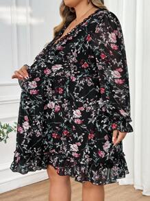 SHEIN CURVE+ Plus Size Women's Printed Ruffled Sleeve Pleated Dress Boho Vacation