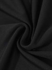 Teen Girl Letter Print Black Tee & Red Cargo Pants 2 Pieces Set