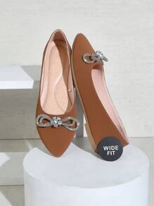 SHUZIA Giày bệt mũi nhọn đính đá Rhinestone cỡ rộng màu rám nắng cho nữ – Cỡ lớn, thanh lịch & thoải mái, lấp lánh & vượt thời gian - Màu nâu  Mocha - Xem 2