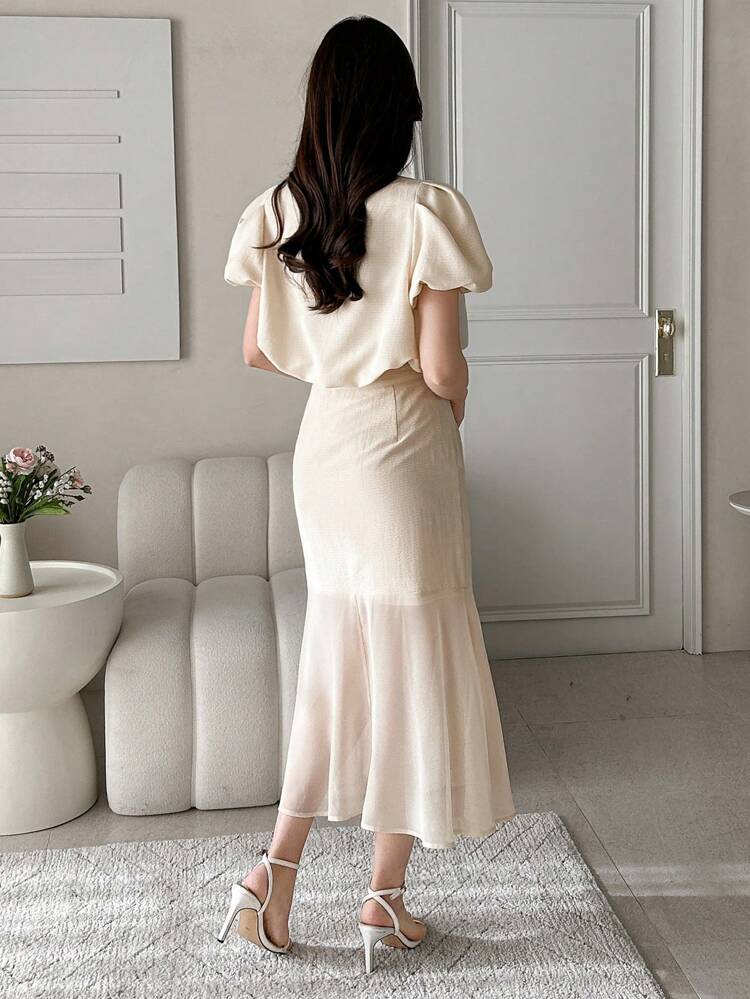 2pcs Set Women's Solid Color Round Neck Puff Sleeve Cropped Shirt Paired With Spliced Skirt
