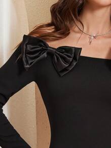 Chiquease Damen Figurbetonte Off-Shoulder Minikleid mit Schleifendekor