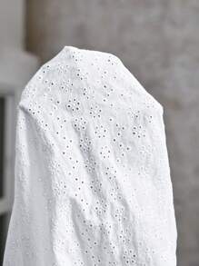 SHEIN LUNE Plus Size Women Embroidery Hollow V-Neck Casual Dolman Sleeve Blouse, Spring/Summer