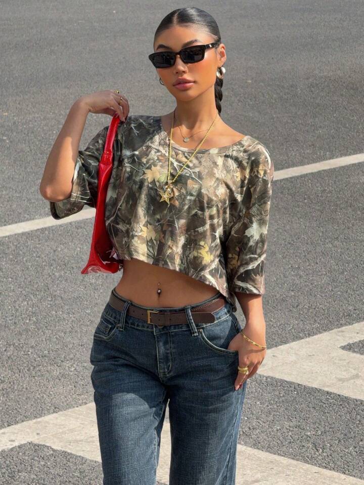 Muchica Women's Camo Print Knit Short Sleeve Cropped Top