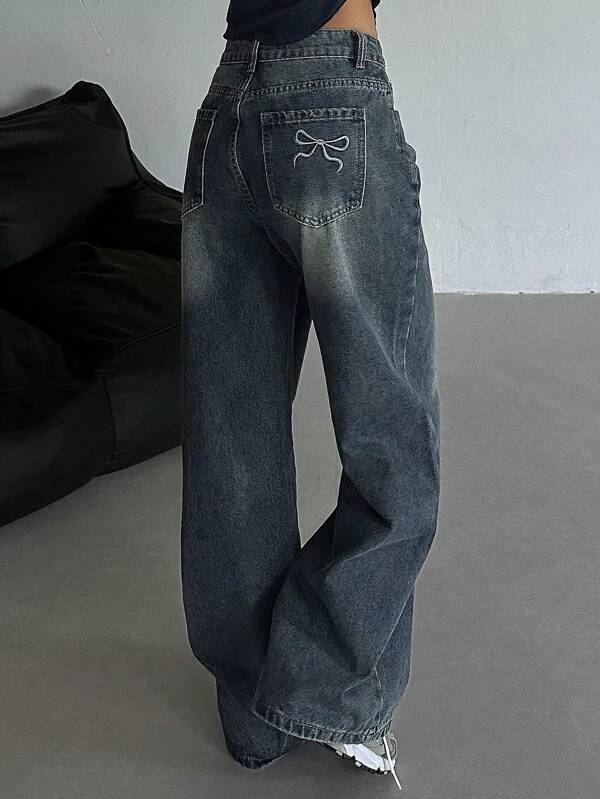 DAZY Damen weite Jeans mit Schleifenstickerei