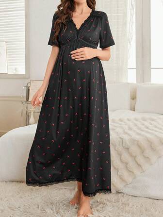 Moonlight & Mama 蕾丝拼布樱桃印花 V 领腰部收褶孕妇睡袍