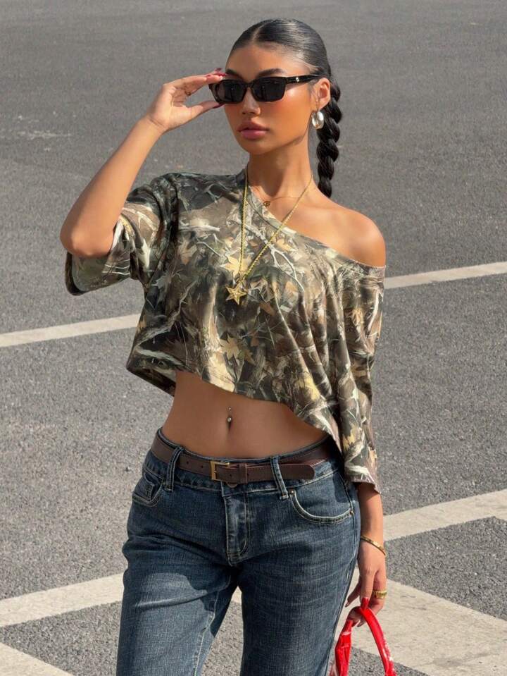 Muchica Women's Camo Print Knit Short Sleeve Cropped Top