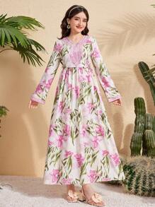 فستان بناتي مطبوع بأزهار الوردي والأخضر مع تفاصيل دانتيل في الياقة والأكمام، فستان أنيق ناعم بخصر مطوي، كامل الطول، أكمام طويلة، للربيع والصيف