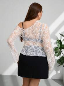 SHEIN Privé Blusa ajustada de patchwork con cuello asimétrico de encaje estilo bohemio para mujer talla grande