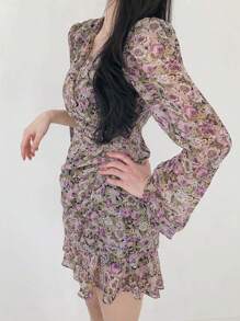 DAZY 女士V领优雅碎花长袖短款连衣裙，荷叶边，秋季度假装扮 - 紫色 - 查看 1