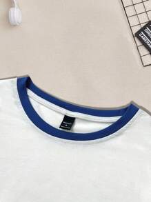 Claim Dot Herren-t-shirt Mit Colorblock-astronauten-print Und Slogan