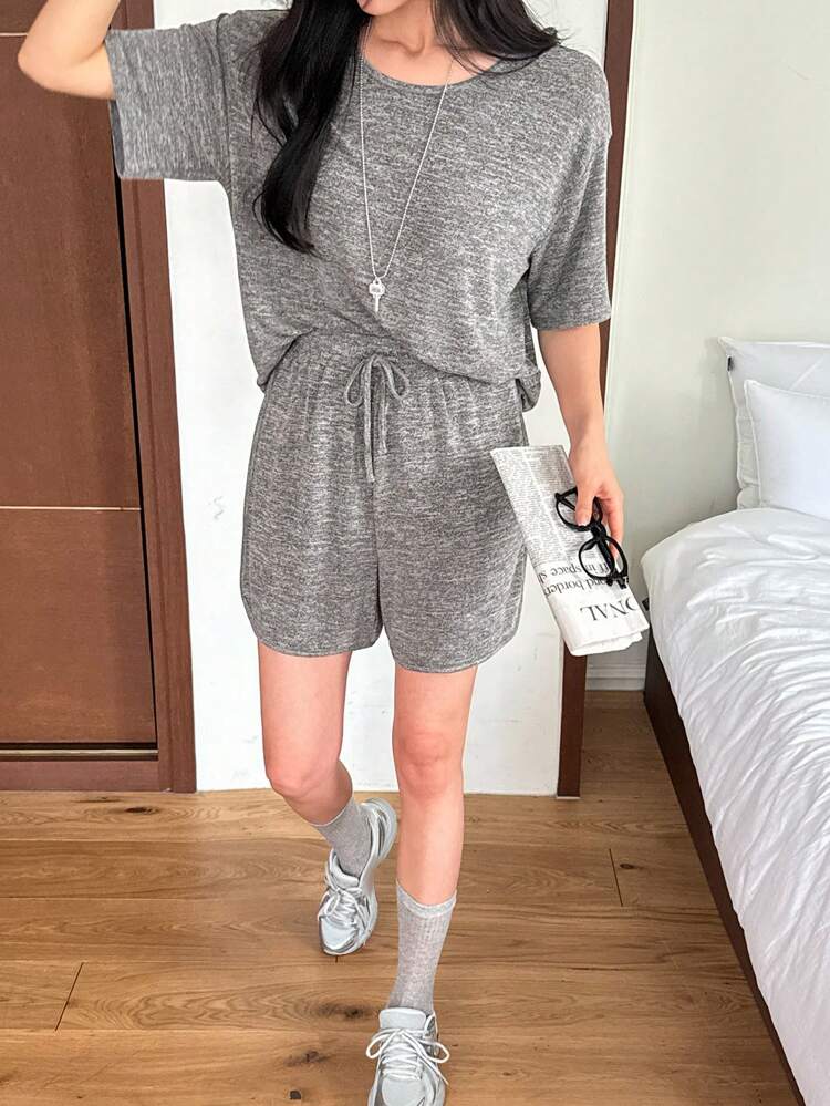 2pcs Women's Casual Short Sleeve T-Shirt And Shorts Set For Lounging, Spring/Summer Lounge Sets For Women