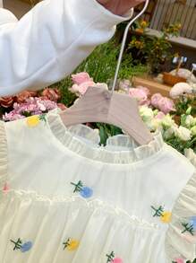 SHEIN LMoss Kids Vestido ajustado con volantes y estampado floral en miniatura para niñas jóvenes de LMoss