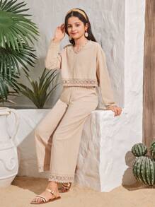 Conjunto de niña preadolescente para vacaciones con top de manga larga tipo pullover y pantalón de pierna recta con dobladillo con volantes