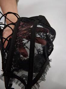 SHEIN BAE Black Lace Tube Top, Bow Decoration On The Hem, Front Center Straps With Adjustable Slim Fit Vacation Travel Crop Top, Music Festival Corset Top
