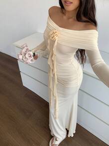 DAZY 3D Blumen Dekor Off-Shoulder Plissee Design Slim Fit Damen Nachtwäsche Pyjama