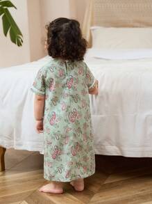 SHEIN 女宝宝休闲优雅花卉印花白色蕾丝边长袖睡袍家居服 - 綠色 - 查看 2
