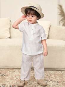 SHEIN Baby Boy 2pcs Short Sleeve Solid Stand Collar Top & Elastic Waist Plaid Long Pants Set - Multicolor - View 5
