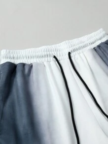 Manfinity EMRG Men Letter Print Ombre Short Sleeve T-Shirt And Shorts 2 Pieces Set