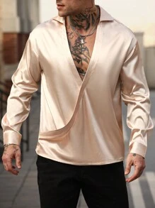 Manfinity AFTRDRK Camisa casual de manga larga con cuello de solapa para hombre, de popelina