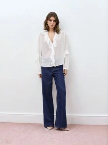 Maija Blusa de manga abullonada con cuello en V y ribete de volantes, camisa holgada y versátil de manga larga con botones delanteros y detalles de volantes en estilo bohemio para principios de primavera, en un look urbano y elegante