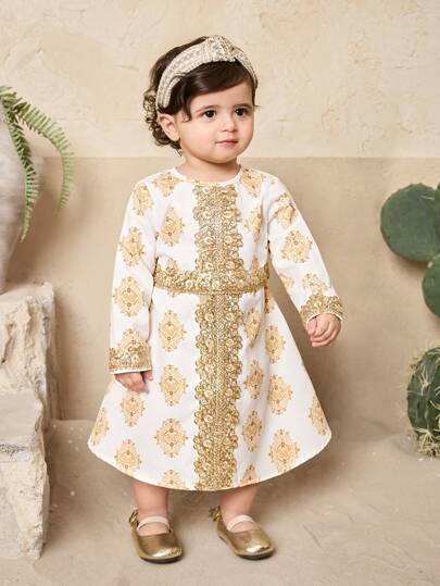 SHEIN Baby Girl Blommigt tryck långärmad klänning, elegant gyllene design för sommaren