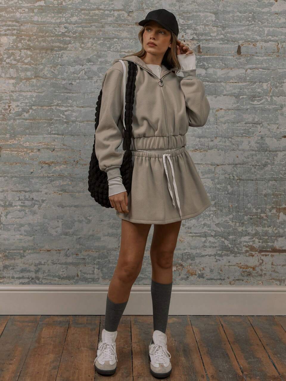 Boxy Fit Woven Ring Zip Through Tailored Hooded Cuff Sleeve Jacket Winter Evening