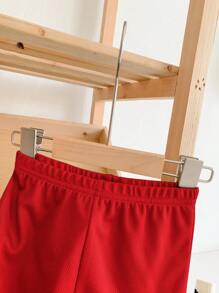 SHEIN 男婴夏季可爱休闲字母条纹短袖上衣和松紧腰短裤套装，适合春夏季日常穿着、上学、旅行和运动 - 紅色 - 查看 9