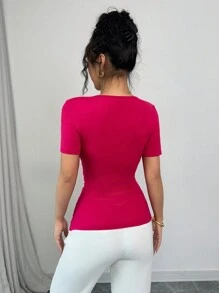 SHEIN Unity 女士纯色 V 领拼接 3D 花朵侧褶腰修身短袖 T 恤 - 玫紅色 - 查看 2