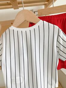 SHEIN 男婴夏季可爱休闲字母条纹短袖上衣和松紧腰短裤套装，适合春夏季日常穿着、上学、旅行和运动 - 紅色 - 查看 11