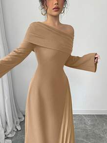 Elenzga 女士优雅时尚通勤迷人派对斜肩不对称下摆褶皱纯色长裙