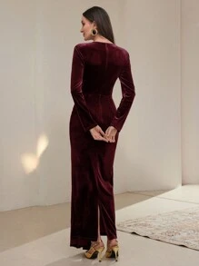 Modelyn Women's Elegant Floor-Length Solid Color Long Sleeve Dress With Flowing Detailing