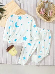 SHEIN 2 件套婴儿男孩可爱星星月亮印花休闲套头长袖上衣和长裤睡衣套装 - 杏色 - 查看 2