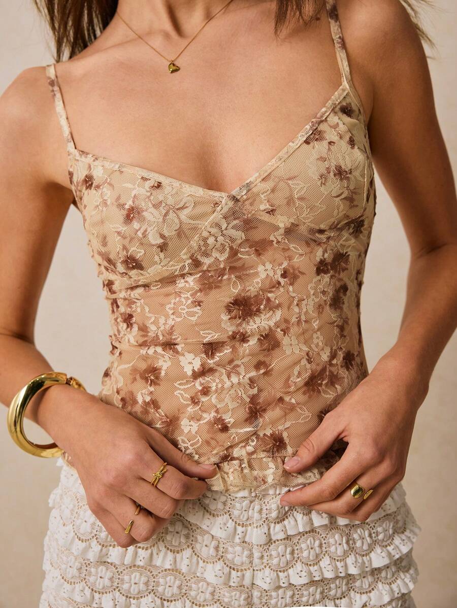 Poéselle 女士花卉蕾丝细肩带修身衬衫，休闲日常穿着女士吊带背心上衣蕾丝荷叶边印花蕾丝吊带背心舒适浪漫情人节蕾丝上衣夏季女士吊带背心性感女士上衣夏季 Y2k 春季女士可爱上衣女士度假沙滩装复古西部装女士节日波西米亚嬉皮士老钱波西米亚风 - 杏色 - 查看 1