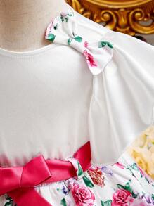 SHEIN Babygirl 夏季可爱缎面花卉印花上衣和迷你裙套装 - 白色 - 查看 5
