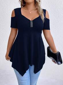 大尺碼肩部鏤空不對稱下擺 T 卹