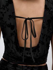 Maija 2 件套女士花朵植绒网眼系带露背上衣和迷你裙套装 90 年代服装节 - 黑色 - 查看 4