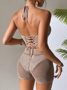 SHEIN Swim Conjunto de 2 piezas para mujer de top de punto con tirantes cruzados en la espalda y shorts de playa para vacaciones de primavera y verano, con pantalones de malla transparente con decoración de flores de ganchillo como cubierta de traje de baño