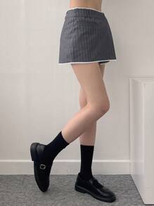 DAZY Rok Mini Wanita dengan Hem Warna Kontras, Desain 2-in-1 Rok Musim Gugur untuk Sekolah - Grey - View 7