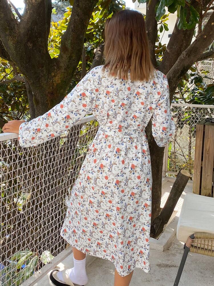 Floral All-Over Print Contrast Color Trim Relaxed Fit Robe Pajama