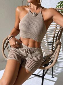SHEIN Swim Conjunto de 2 piezas para mujer de top de punto con tirantes cruzados en la espalda y shorts de playa para vacaciones de primavera y verano, con pantalones de malla transparente con decoración de flores de ganchillo como cubierta de traje de baño