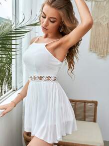 Breezaya 蕾絲邊素色吊帶連身短褲 - 白色 - 查看 4