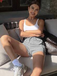 DAZY Einfarbige Shorts mit Gummizug für Damen, lässiger Sommerstil