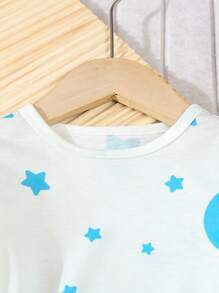 SHEIN 2 件套婴儿男孩可爱星星月亮印花休闲套头长袖上衣和长裤睡衣套装 - 杏色 - 查看 5